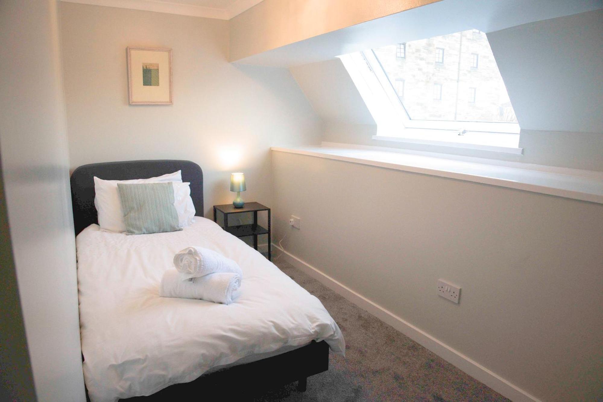 Fabulous Stylish Flat In Merchant City & Free Secure Parking Glasgow Exterior photo
